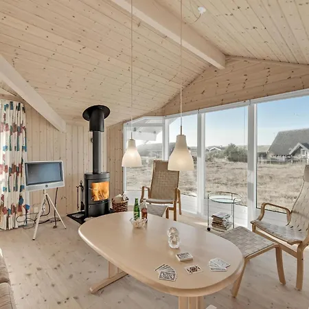 2 Bedroom Beautiful In Hvide Sande * Bjerregård