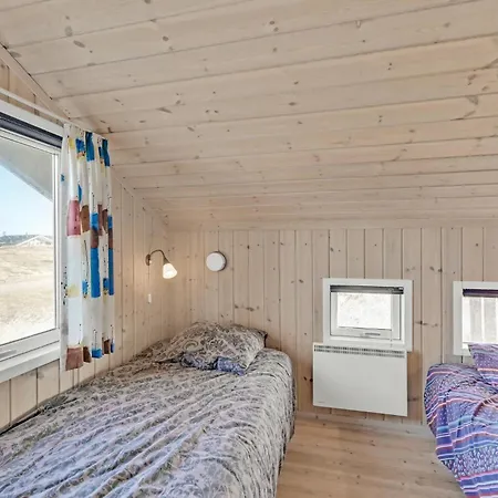 2 Bedroom Beautiful In Hvide Sande *