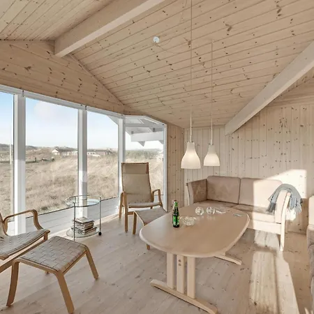 Nyaraló 2 Bedroom Beautiful In Hvide Sande *
